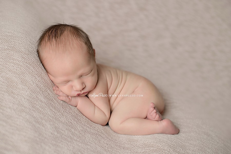 0007-Lynn-Puzzo-Photography-Connecticut-Newborn-Baby-Infant-Photographer