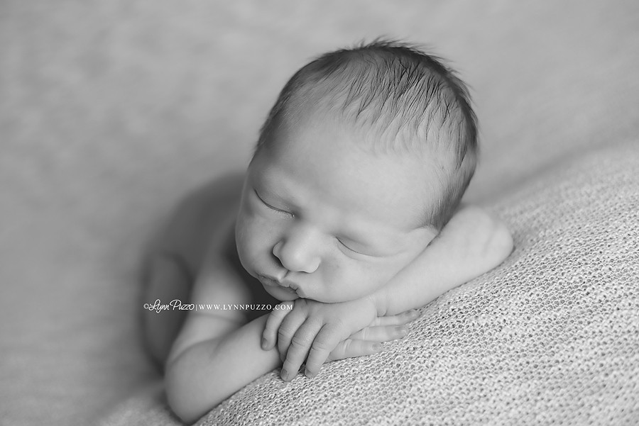 0010-Lynn-Puzzo-Photography-Connecticut-Newborn-Baby-Infant-Photographer