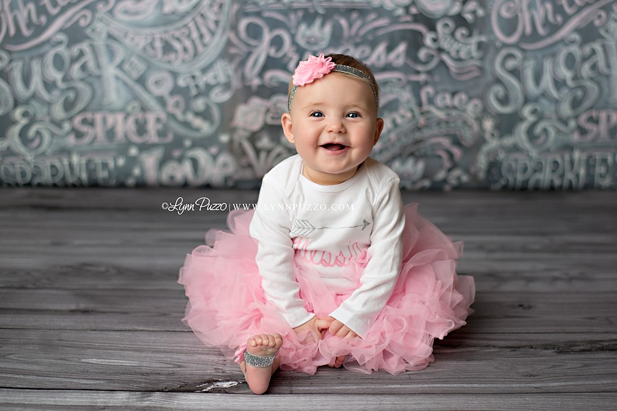 ct baby photographer, lynn puzzo photography, milestone session, sitter session, ct baby pics, baby pics