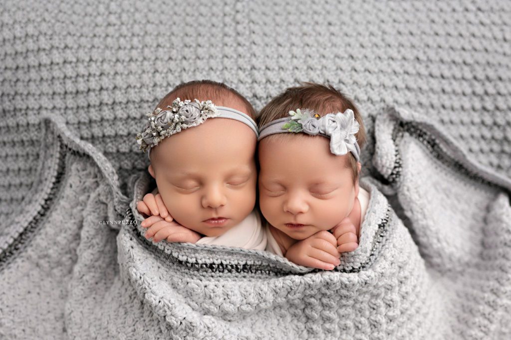 twin newborn photographer atlanta newborn photographer Moreland newborn photographer
